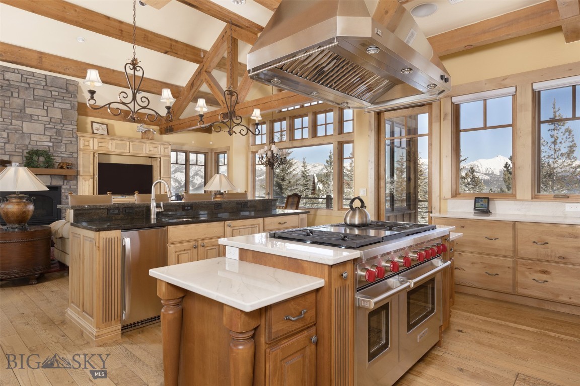 Diamond Hitch Of Ski Moonlight - Residential