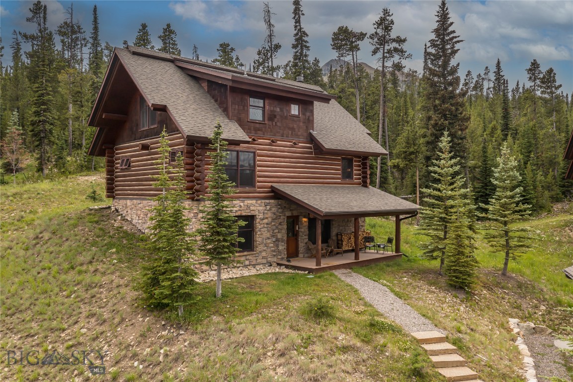 Exquisite Powder Ridge Cabin with Unparalleled Ski Access and Timeless Mountain Elegance.
Set within the coveted Powder Ridge enclave, 10 Rose Bud Loop is a masterfully furnished and tastefully remodeled alpine retreat offering rare, true ski-in/ski-out access to Big Sky Resort. Perfectly positioned on the uphill perimeter of Rose Bud Loop, this residence enjoys a private, wooded backdrop and sweeping east- and north-facing vistas that capture Montana’s ever-changing light. Step directly in from the Bozeman Trail and ski out to the White Otter Lift—placing legendary slopes literally at your doorstep.
The sought-after Ponderosa floor plan spans three thoughtfully designed levels and approximately 2,567± square feet. Four generous bedrooms and three well-appointed bathrooms provide both privacy and comfort for extended family or two smaller groups. The open-concept great room—anchored by a striking fireplace—offers a warm and inviting space to gather after a day of alpine adventure, while refined finishes, curated furnishings, and recent updates create a sophisticated yet relaxed mountain ambiance. A detached one-car garage offers secure storage for vehicles and gear, ensuring a seamless transition from travel to recreation.
From this exceptional vantage point, the best of Montana’s year-round lifestyle is within effortless reach. In just 10 minutes, arrive at the One&Only Moonlight Basin Resort, the only U.S.-based property from this iconic luxury brand. In 25 minutes, indulge at Montage Big Sky, a world-class destination offering elevated dining, spa experiences, and curated events. Within an hour, explore the iconic landscapes of Yellowstone National Park, or stroll the boutiques, galleries, and restaurants of historic downtown Bozeman. Bozeman Yellowstone International Airport is also just an hour away, ensuring convenient access in every season.
Whether envisioned as a primary residence, private family getaway, or investment property, 10 Rose Bud Loop delivers the rare combination of location, luxury, and lifestyle. Here, privacy meets convenience, and adventure meets refinement—inviting you to experience the pinnacle of Big Sky living.