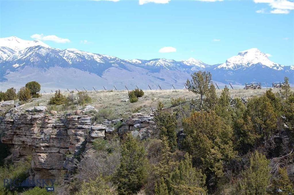 Shining Mountain Unit II - Land