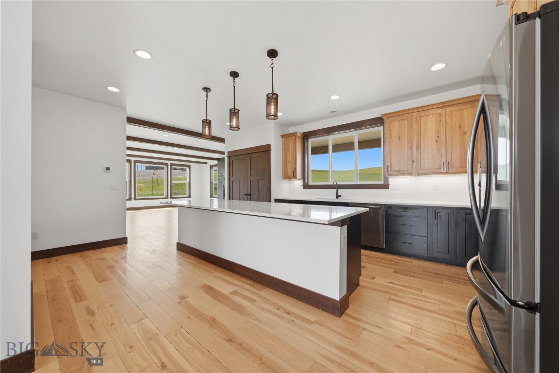 2 Paddlefish Court