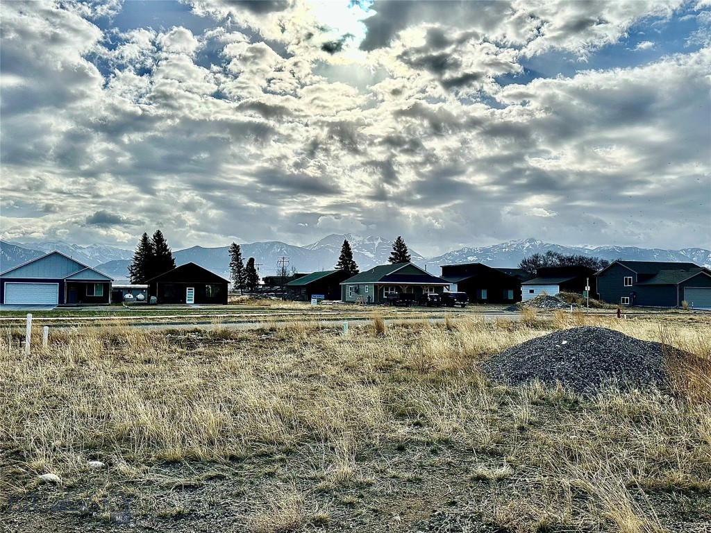 North Forty - Land