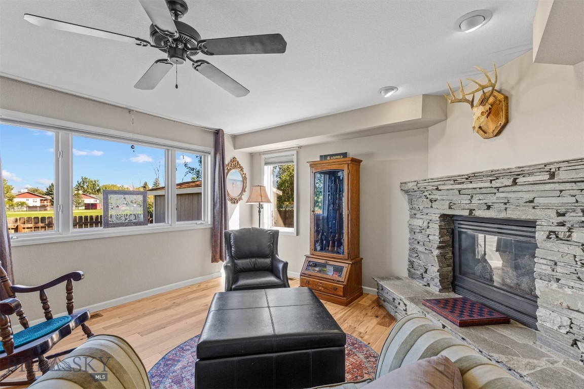 Bozeman, Montana 59718, United States, 3 Bedrooms Bedrooms, ,3 BathroomsBathrooms,Residential,Pending,46016