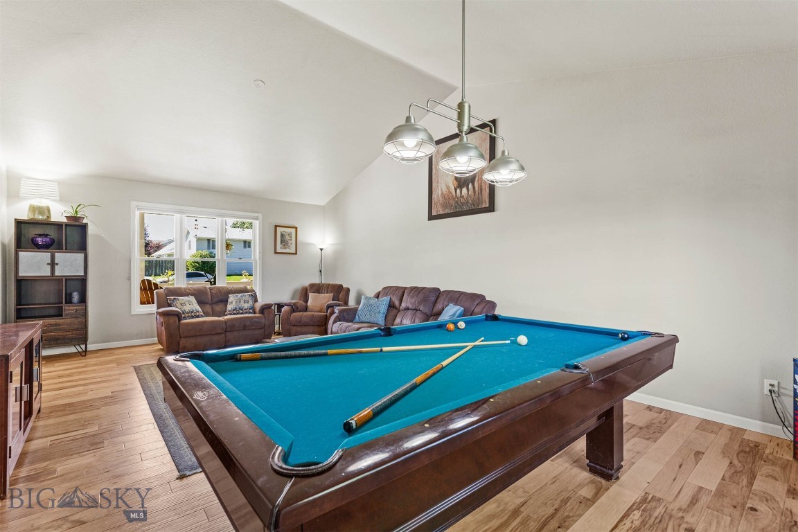 Bozeman, Montana 59718, United States, 3 Bedrooms Bedrooms, ,3 BathroomsBathrooms,Residential,Pending,46016