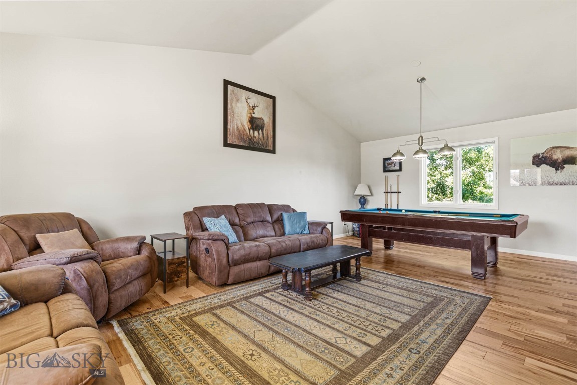 Bozeman, Montana 59718, United States, 3 Bedrooms Bedrooms, ,3 BathroomsBathrooms,Residential,Pending,46016