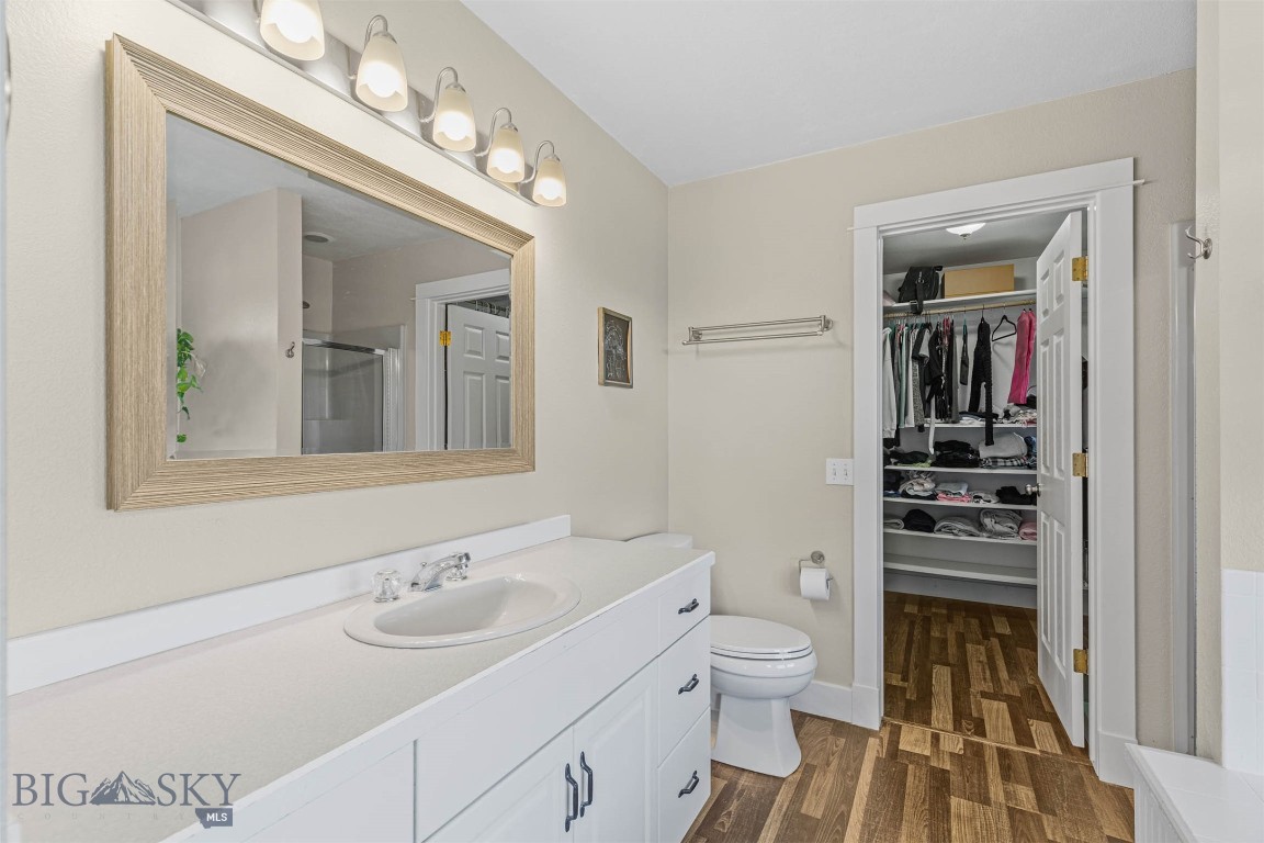 Bozeman, Montana 59718, United States, 3 Bedrooms Bedrooms, ,3 BathroomsBathrooms,Residential,Pending,46016