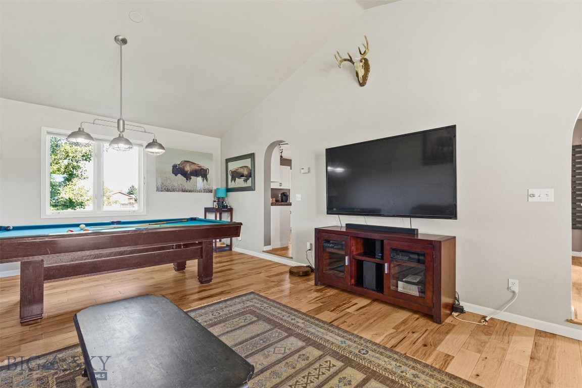 Bozeman, Montana 59718, United States, 3 Bedrooms Bedrooms, ,3 BathroomsBathrooms,Residential,Pending,46016