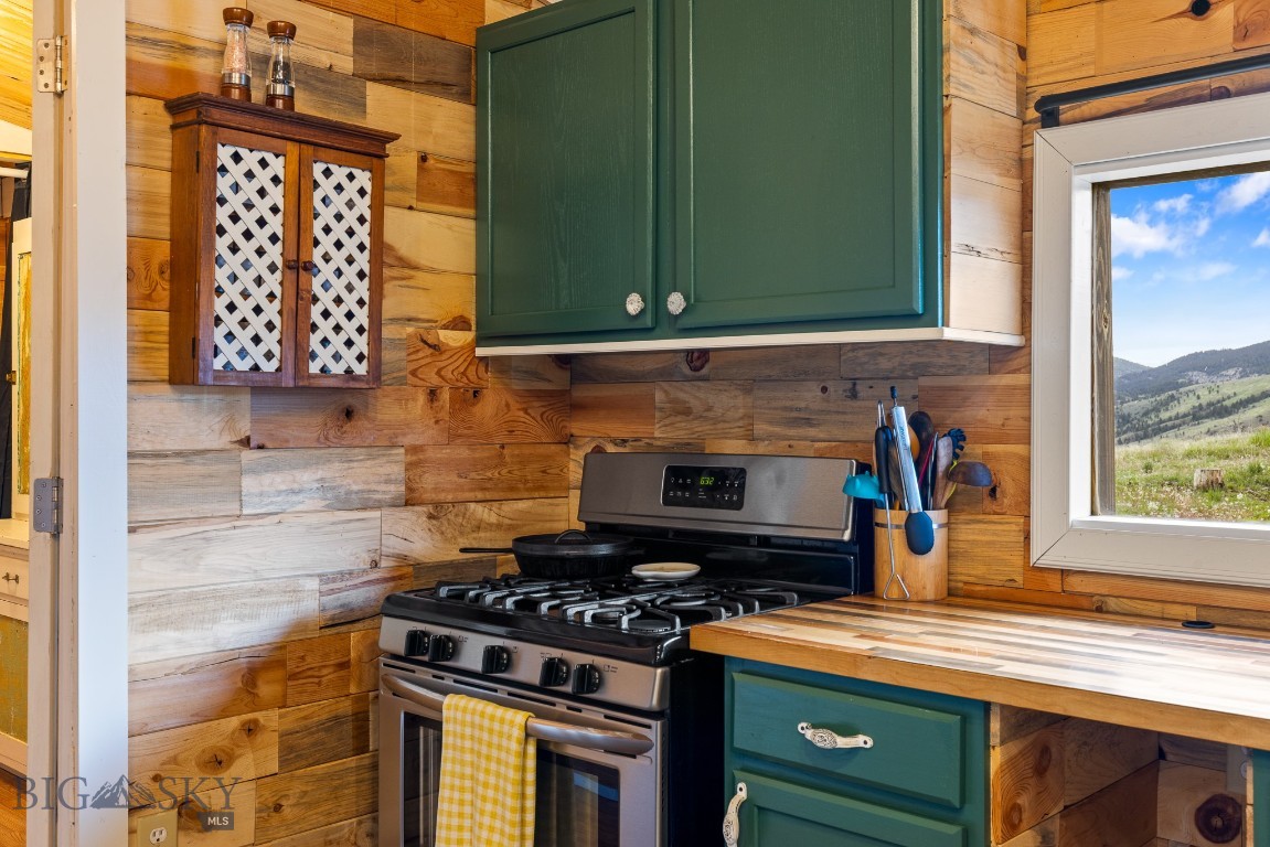 Ponderosa Pines - Residential