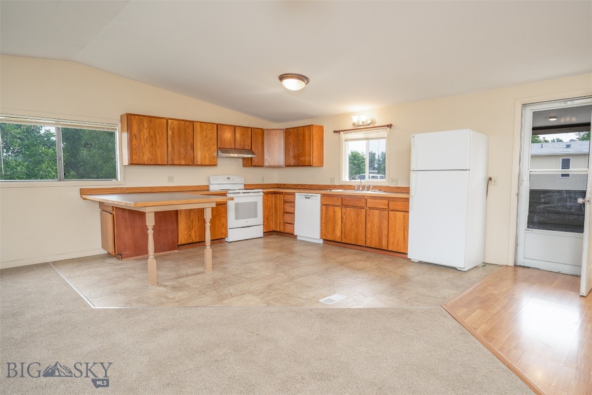 Belgrade, Montana 59714, United States, 4 Bedrooms Bedrooms, ,1 BathroomBathrooms,Residential,Contingent,49885