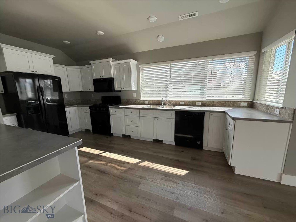 5502 Snowbrite Street