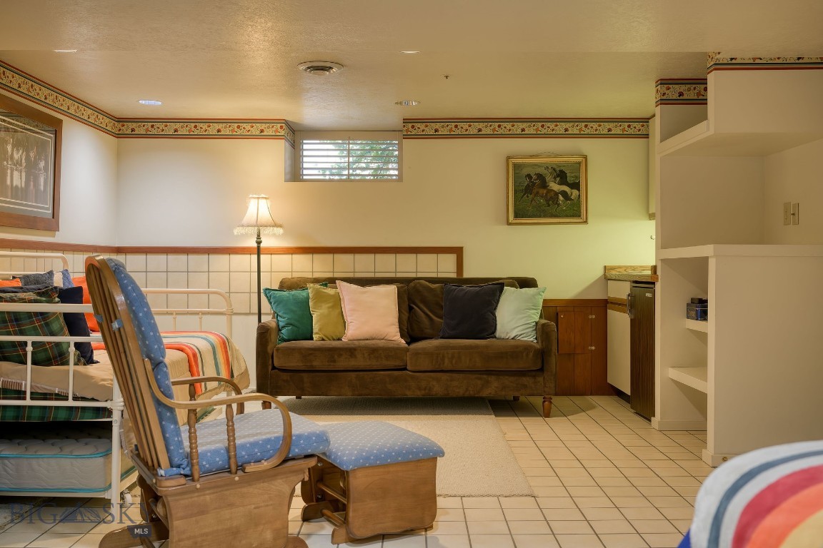 Tracys Additions - Commercial Sale