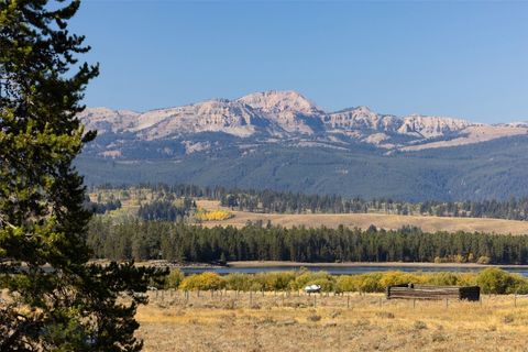 Photo of 399 Egret Drive, West Yellowstone, MT 59758 (MLS # 404967)