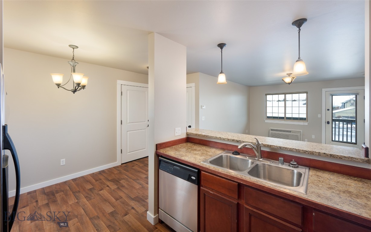 Bozeman, Montana 59718, United States, 2 Bedrooms Bedrooms, ,2 BathroomsBathrooms,Residential,Contingent,66262