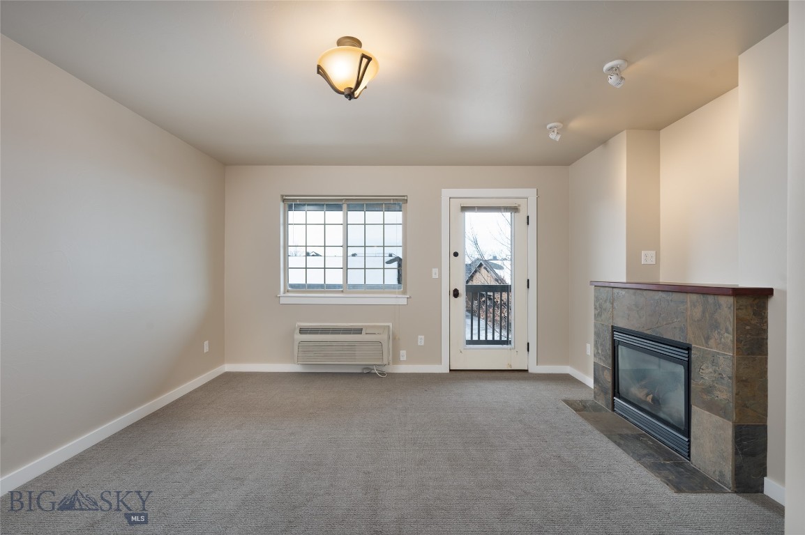 Bozeman, Montana 59718, United States, 2 Bedrooms Bedrooms, ,2 BathroomsBathrooms,Residential,Contingent,66262