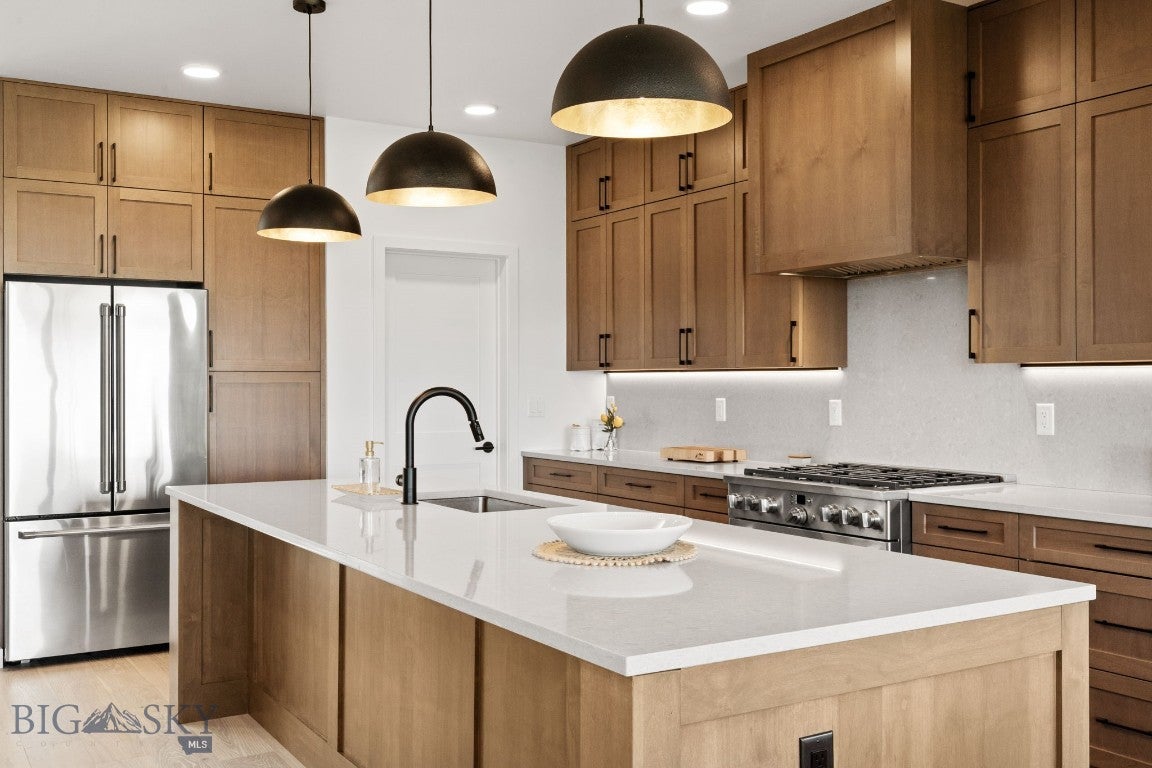 2987 S 31st