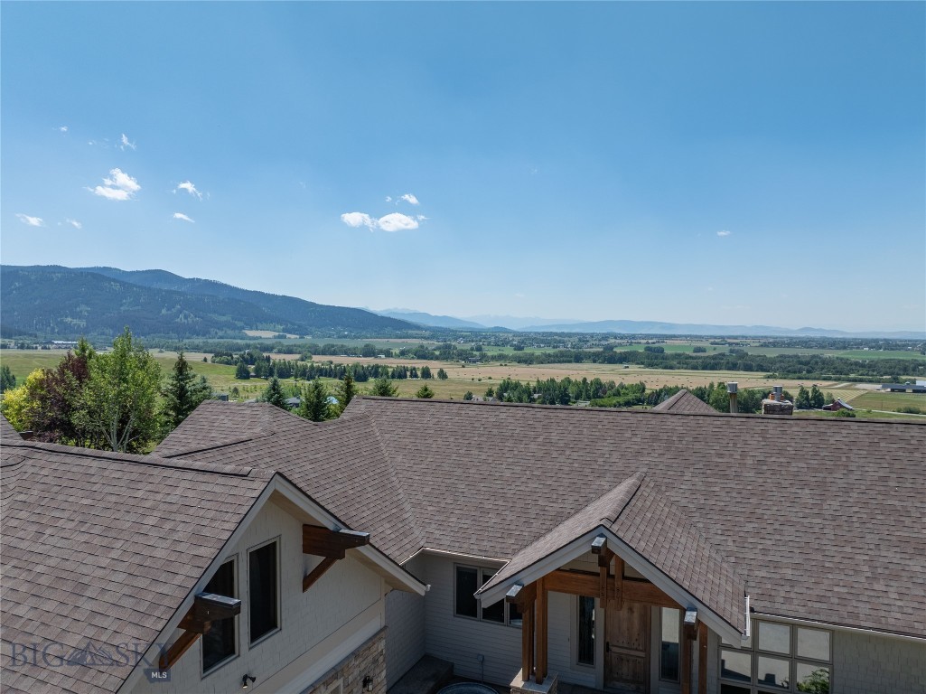585 Wildrose Lane