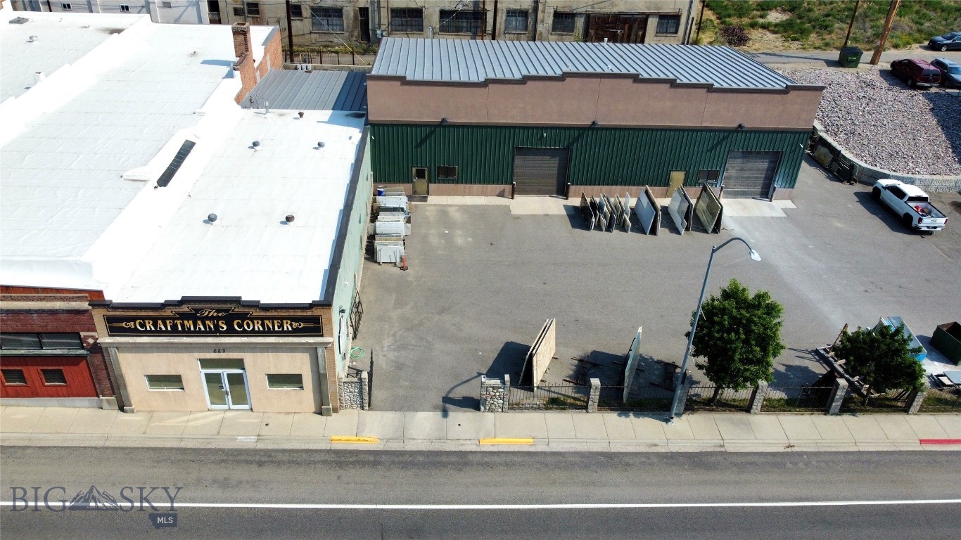 223 E Park Street