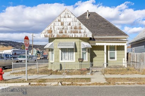 Photo of 900 E 5th Street, Anaconda, MT 59711 (MLS # 406881)