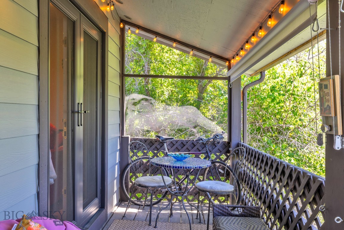 Dahlinger Court Condo - Residential