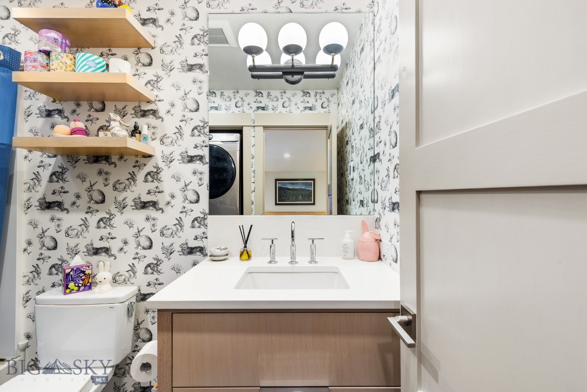 Dahlinger Court Condo - Residential