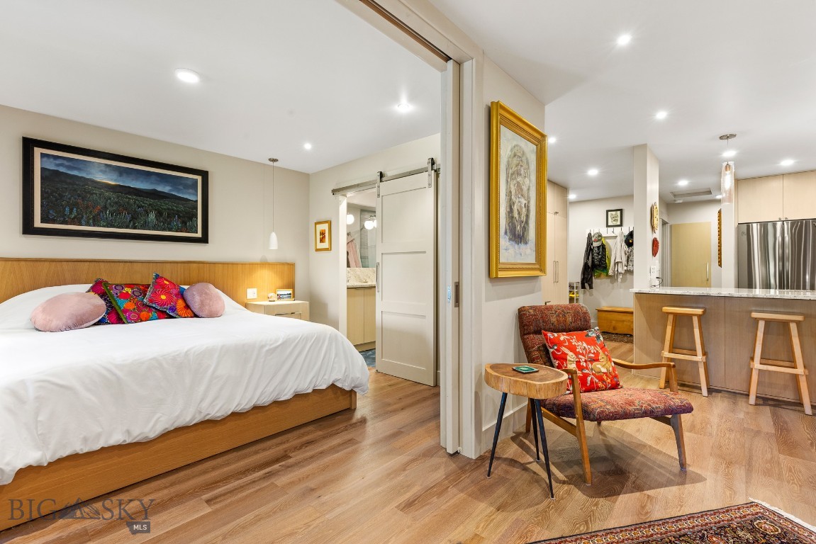 Dahlinger Court Condo - Residential