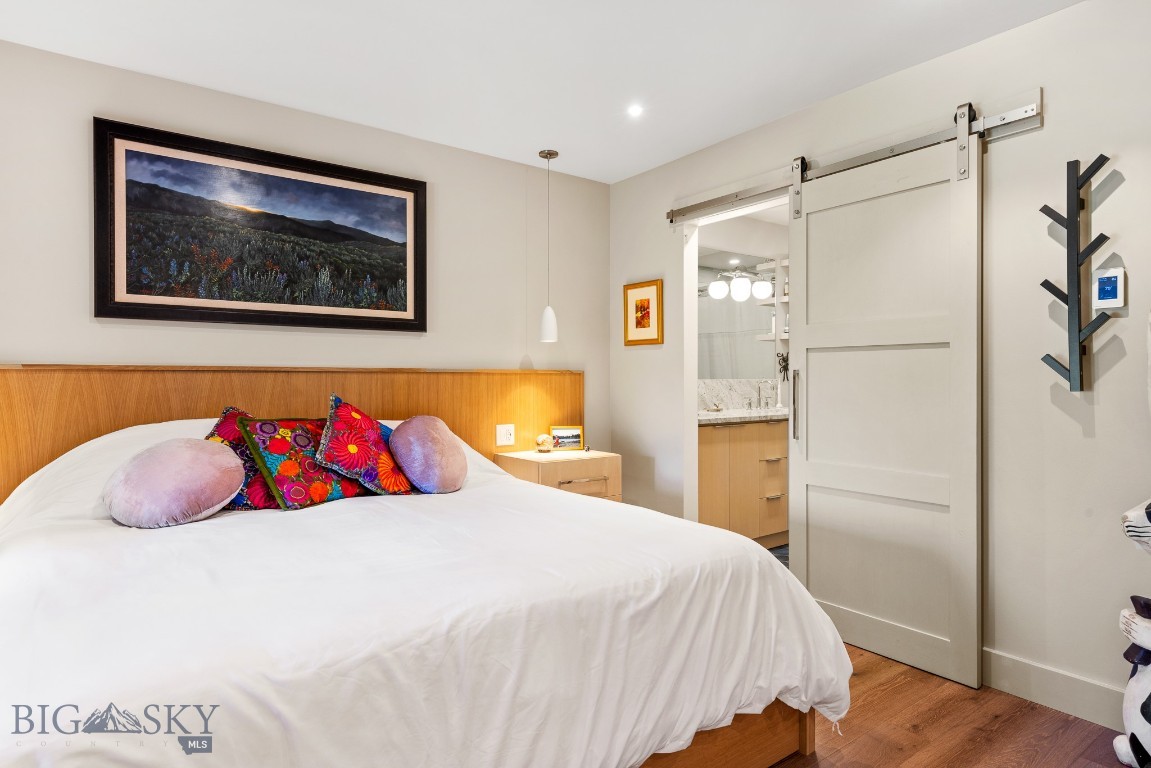 Dahlinger Court Condo - Residential