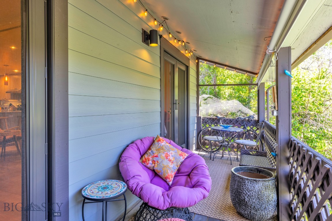 Dahlinger Court Condo - Residential