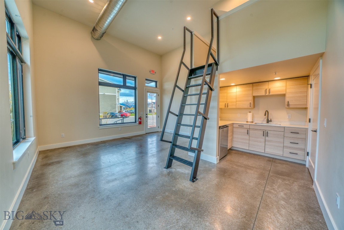 Baxter Meadows - Commercial Lease