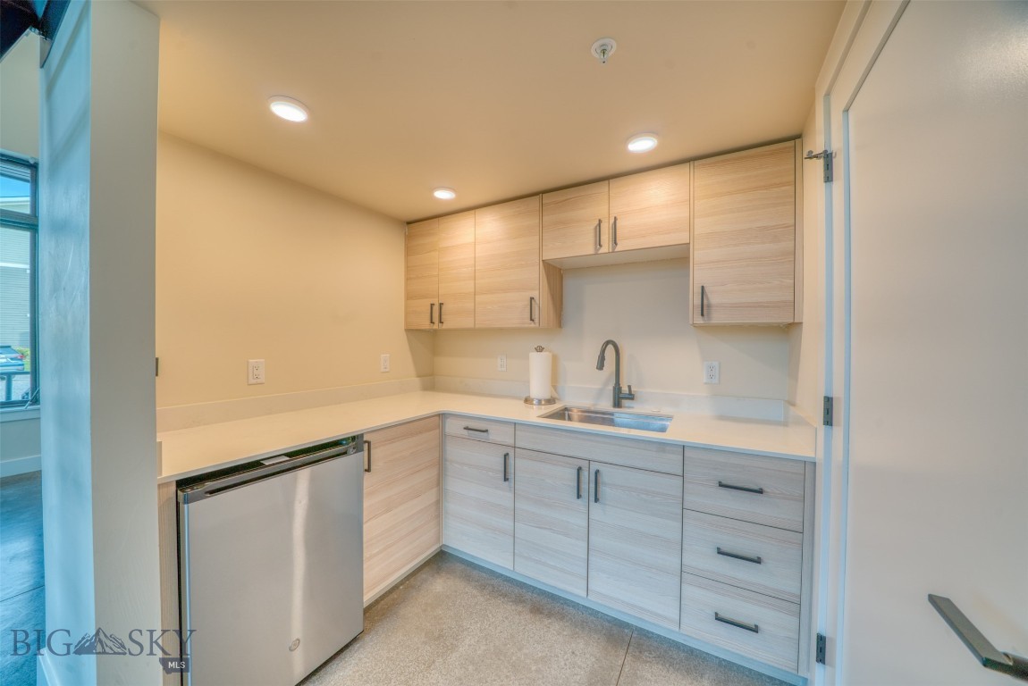 Baxter Meadows - Commercial Lease