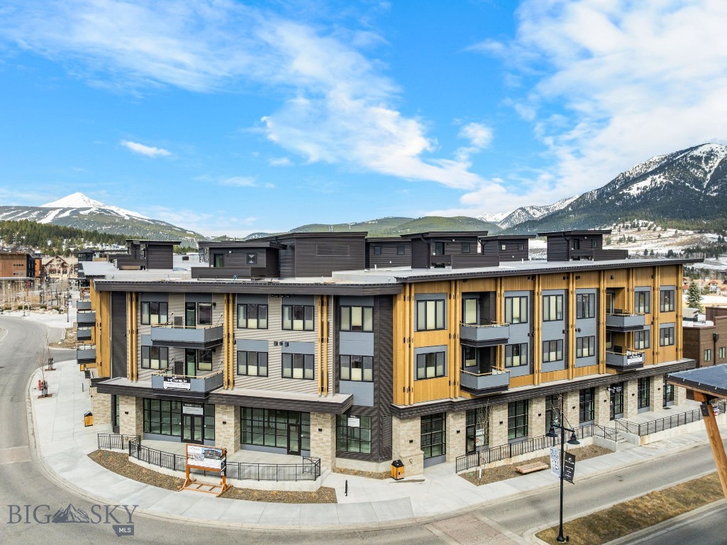 211 Town Center Avenue 3E