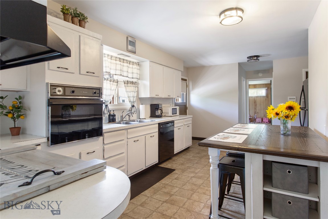 Butte, Montana 59701, United States, 4 Bedrooms Bedrooms, ,3 BathroomsBathrooms,Residential,Active,51762