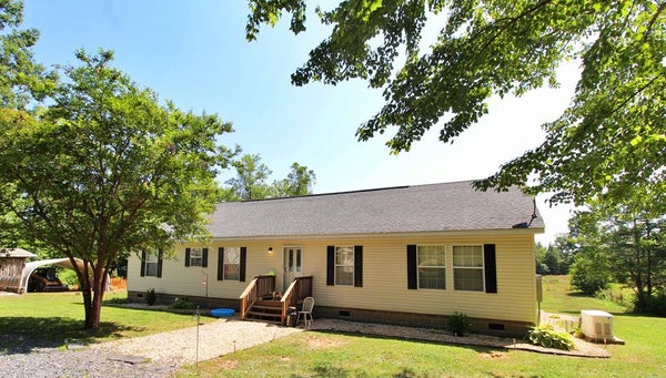 444 ROSEWOOD LN, NEW CANTON, VA 23123 - Image dbb8293e12db4c2d4e03913178b24909/1856606497