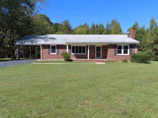 1981 INDIAN OAK RD, CREWE, VA 23930 - Image decd39e2ec0865c07f7b253cd6308a6c/3541947351
