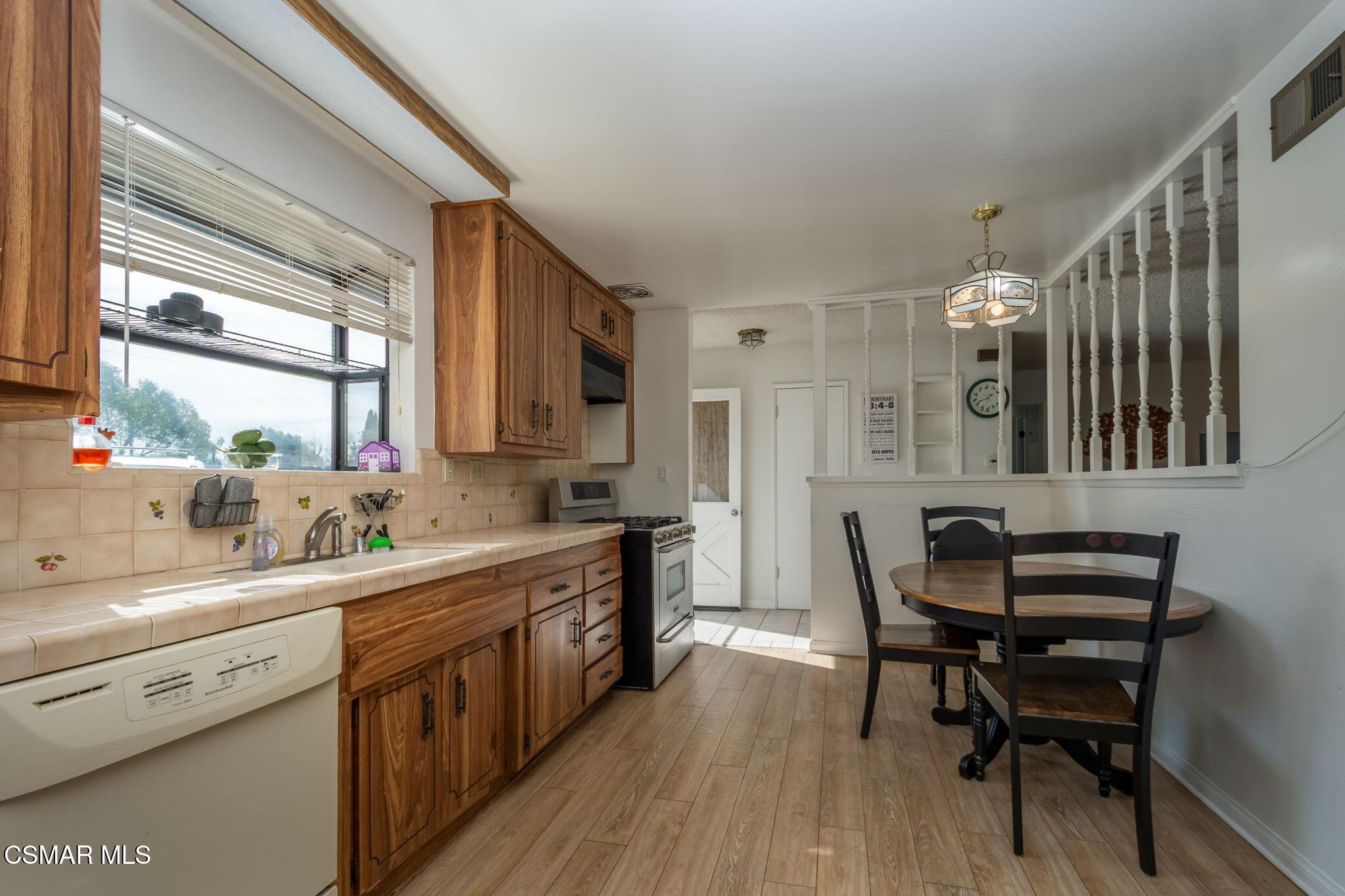 1271 Alexander Street