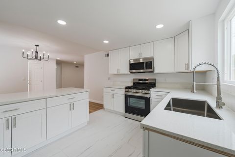 1477 Dinsmore Street Simi Valley CA 93065