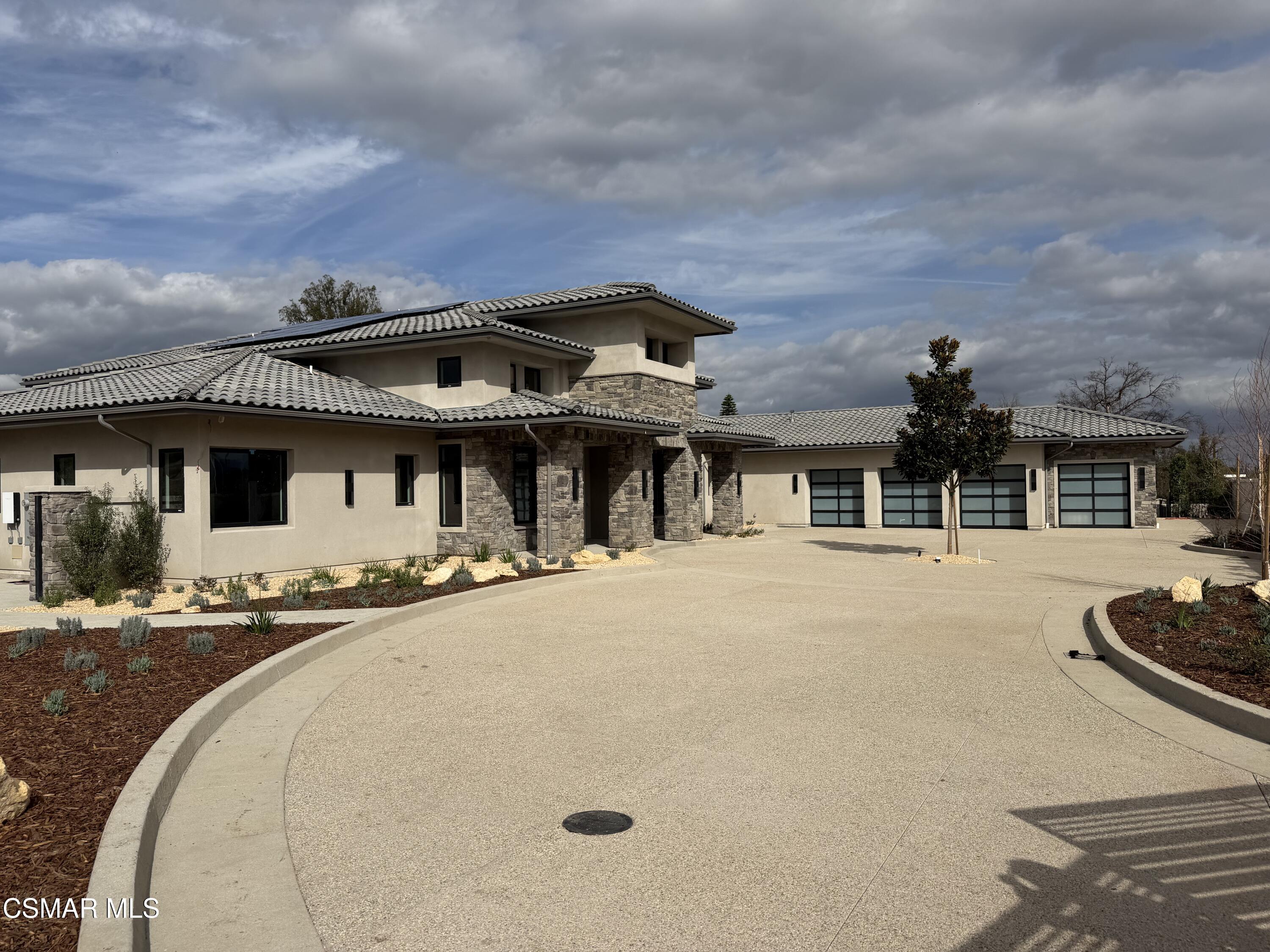 275 Crestview Avenue 1/2