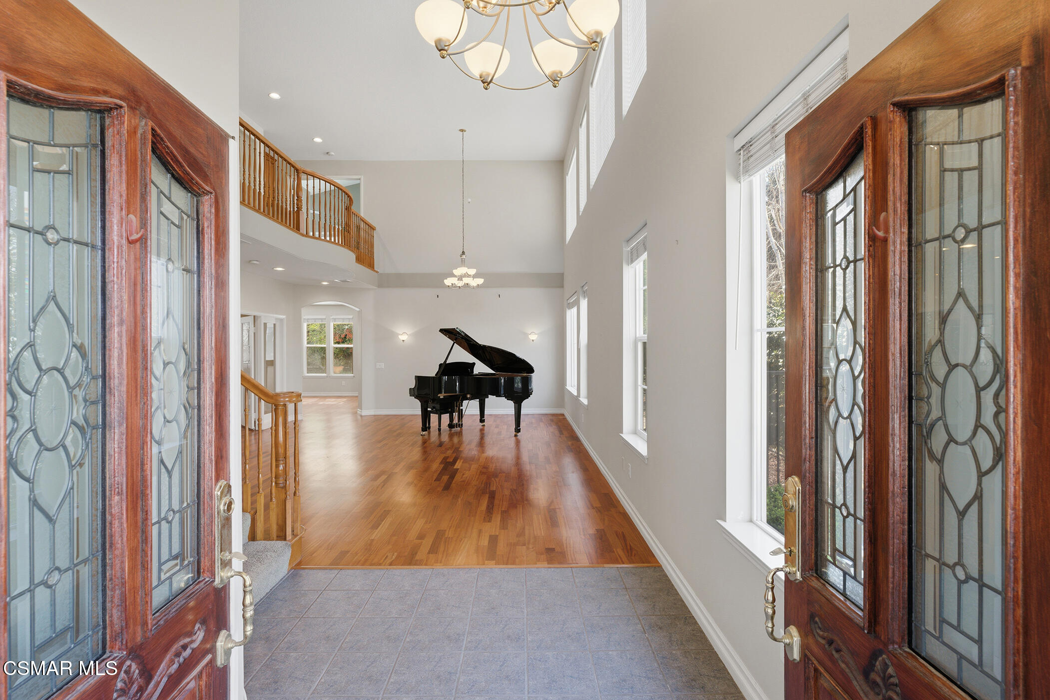 1775 Red Robin Place