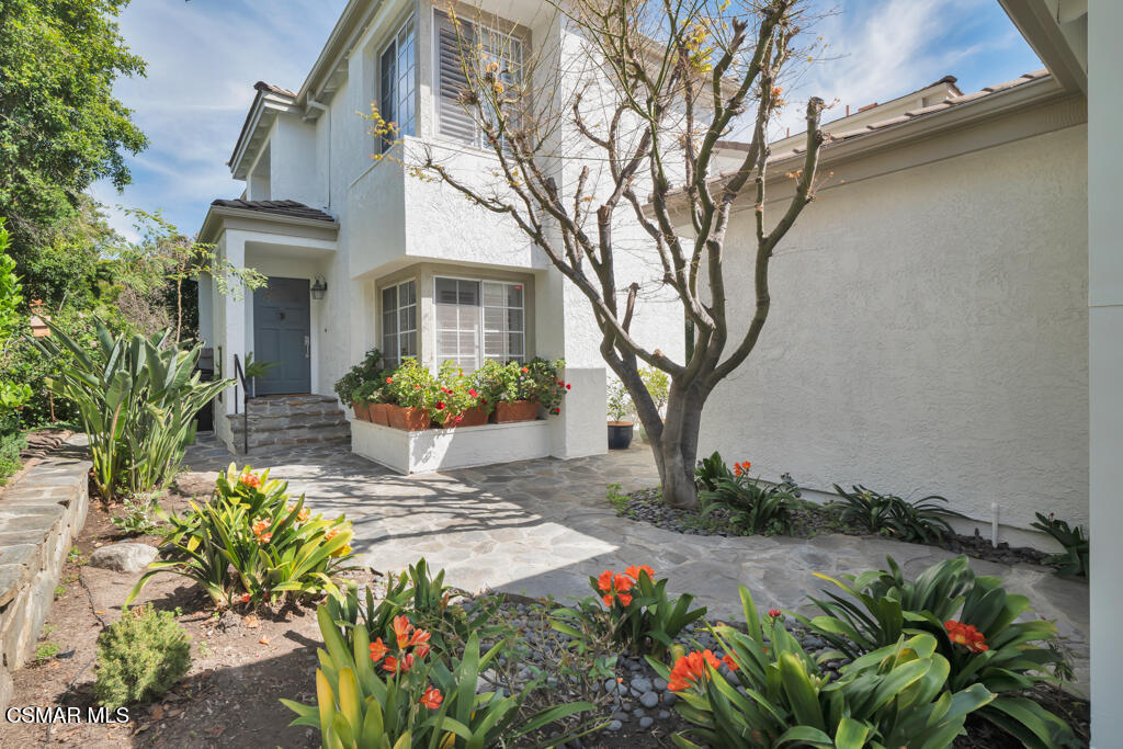 5711 Tanner Ridge Avenue