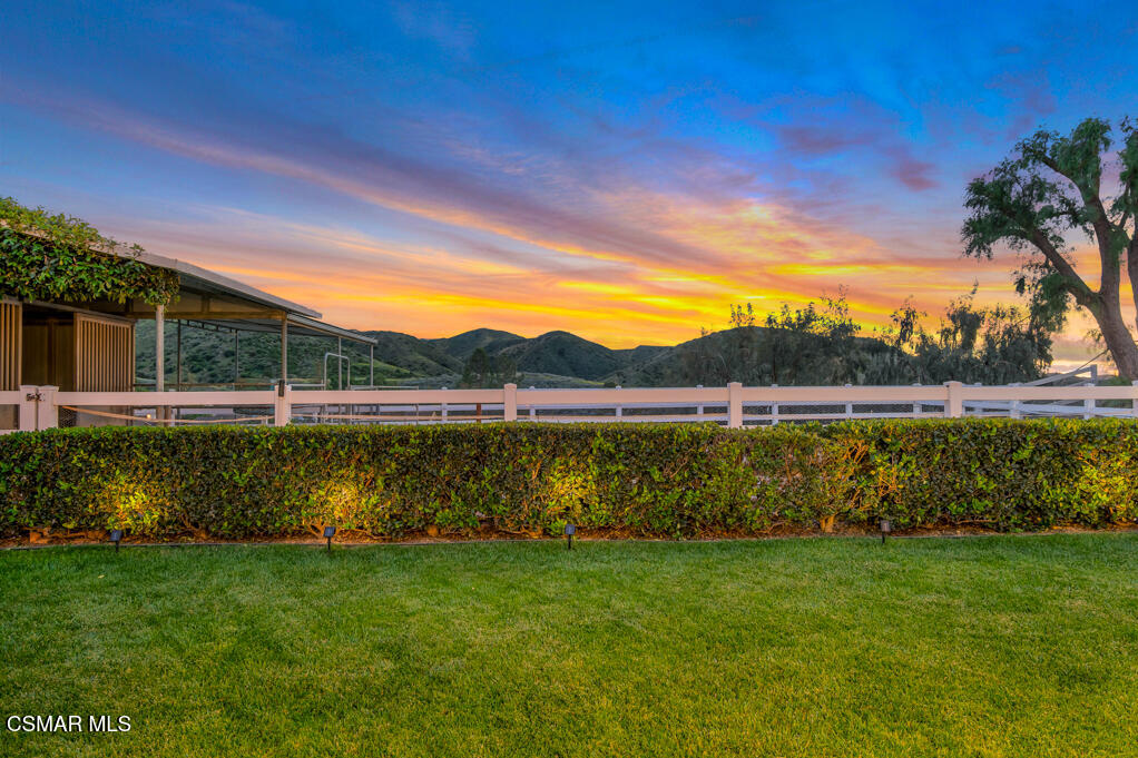 1894 Rambling Road