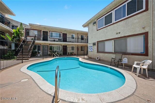 8800 Cedros Avenue 204