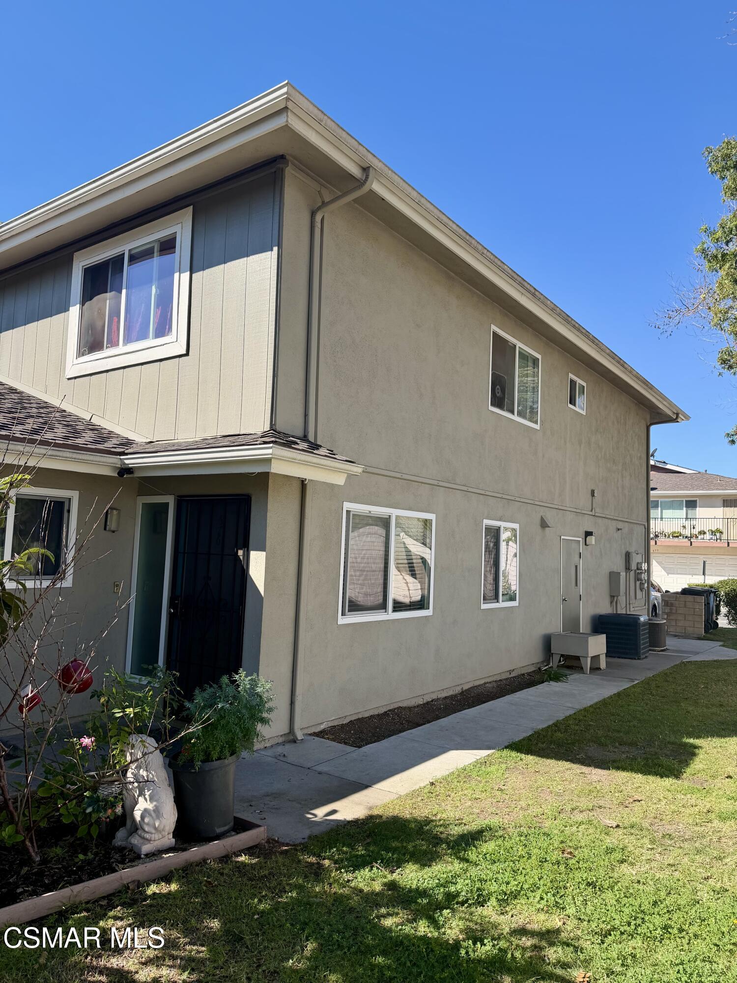 676 Avenida Del Platino