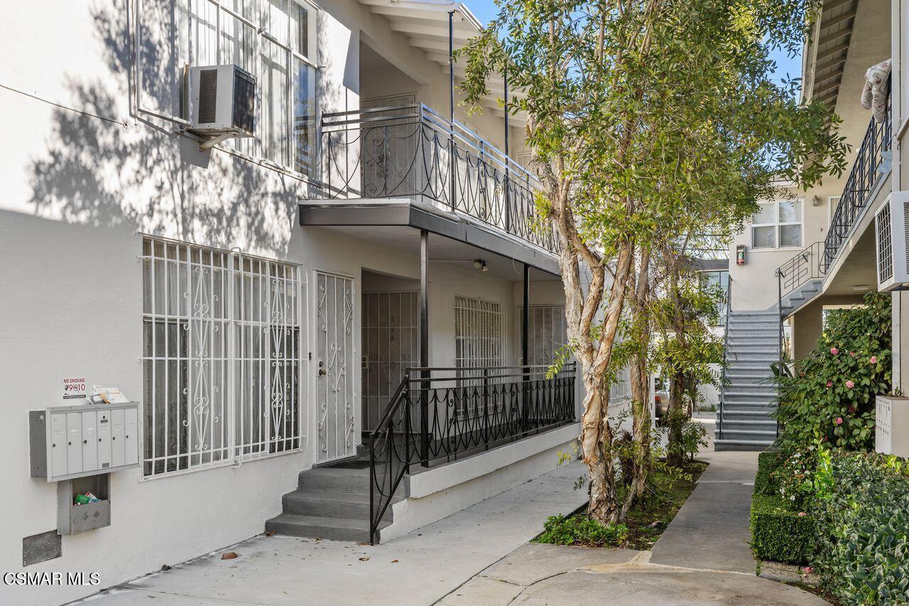 316 S Doheny Drive