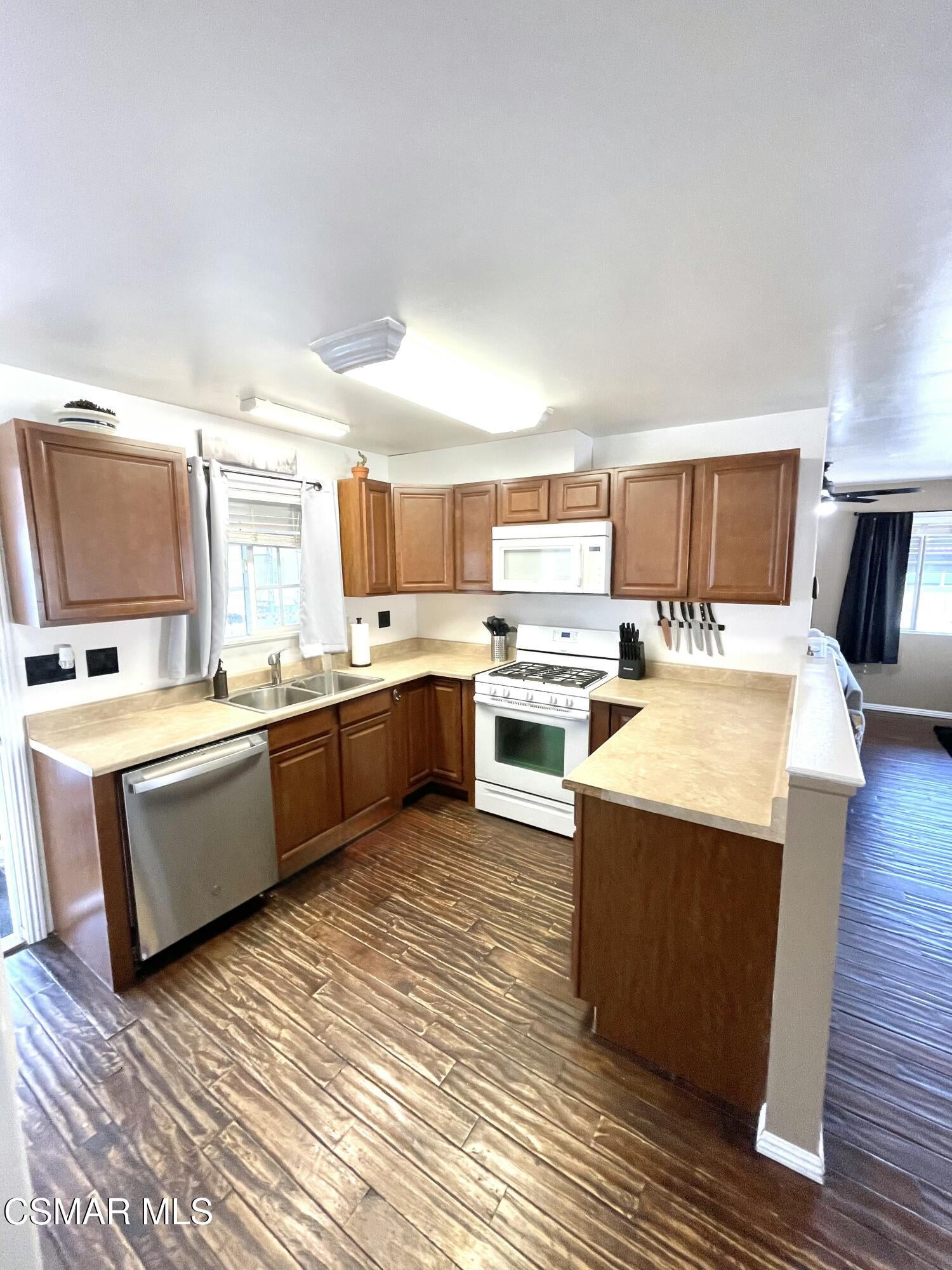 21500 Lassen Street 117
