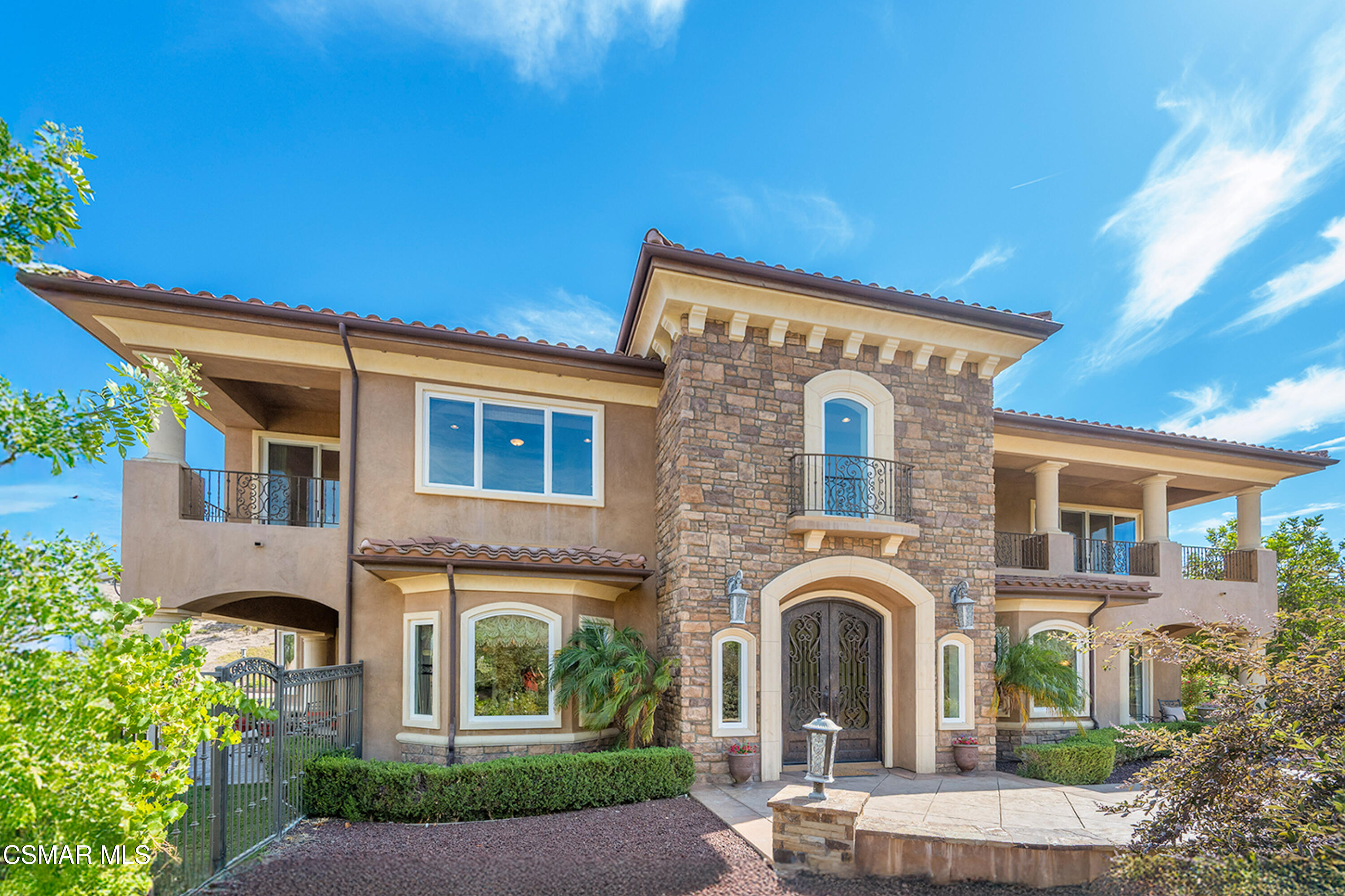 2462 Lost Canyons Drive