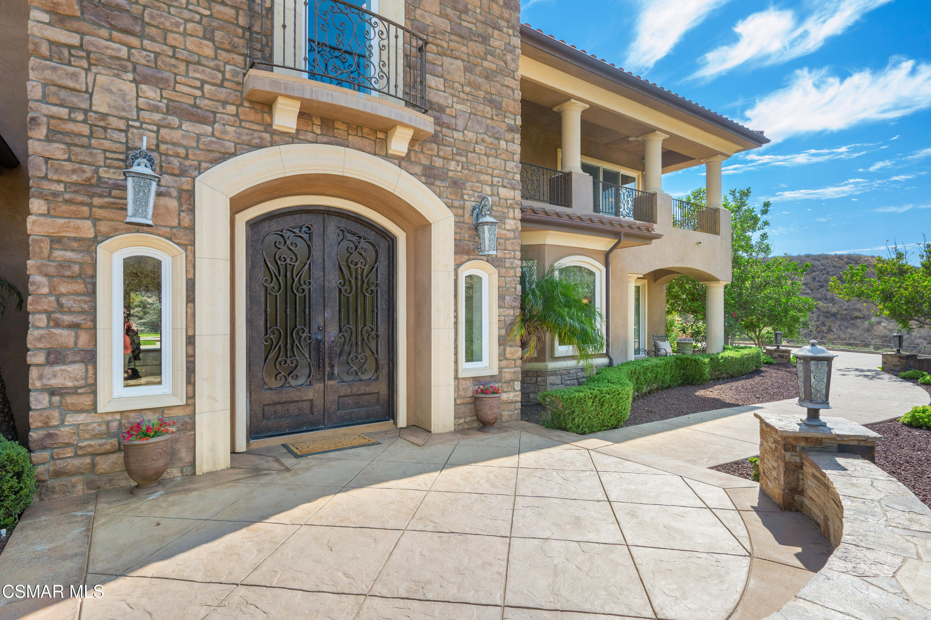 2462 Lost Canyons Drive