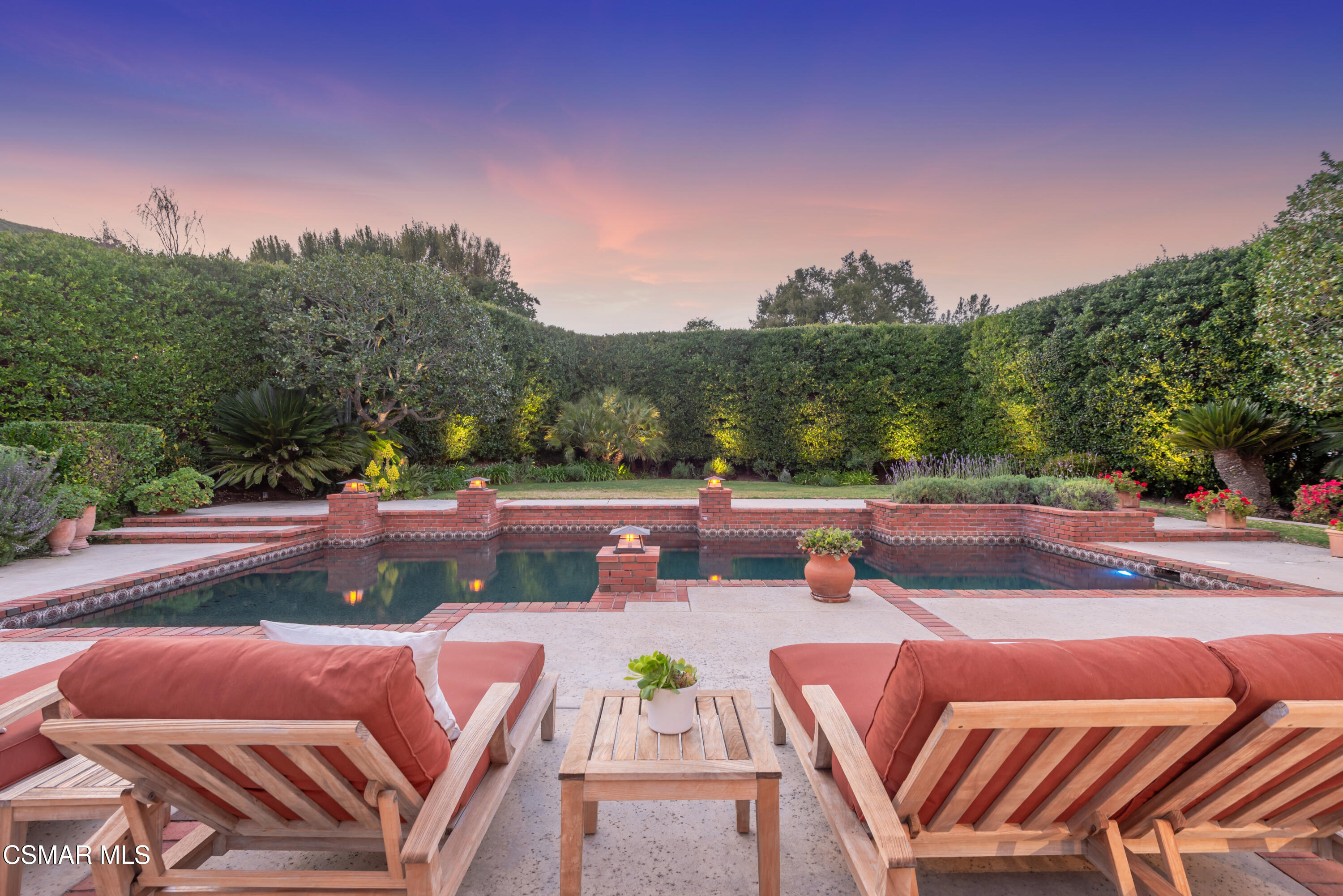 4011 Cresthaven Drive