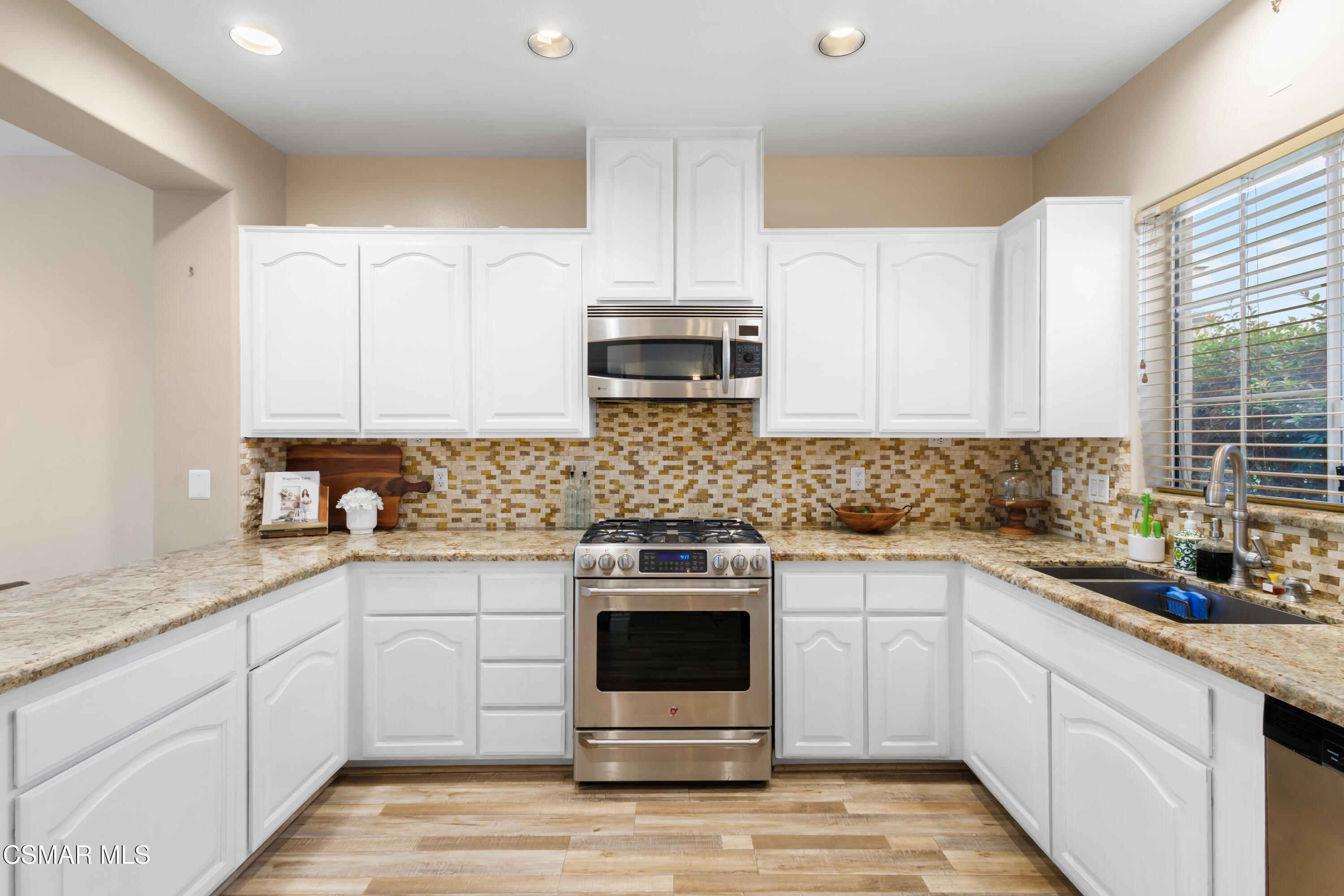 1047 Mountain Oak Place