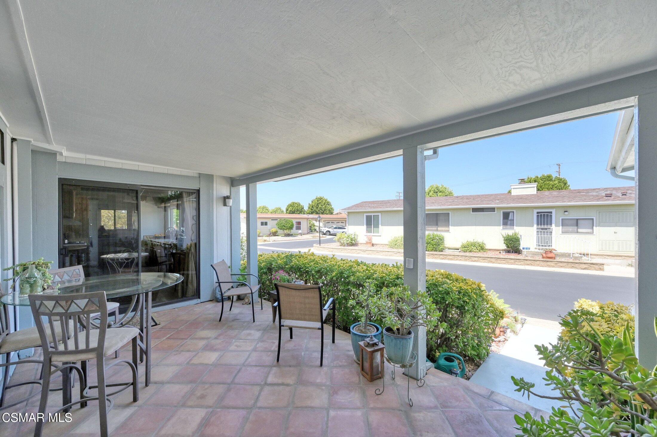 64 Poinsettia Gardens Drive 64