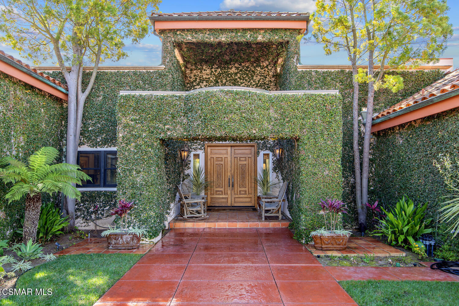 730 Calle Mandarinas