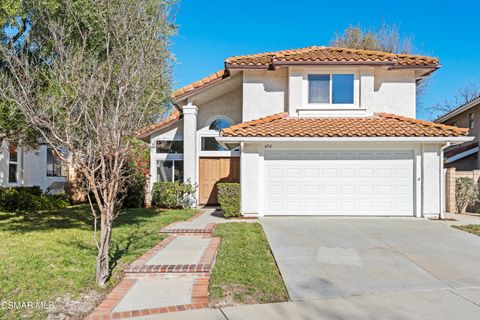 454 Savona Way Oak Park CA 91377
