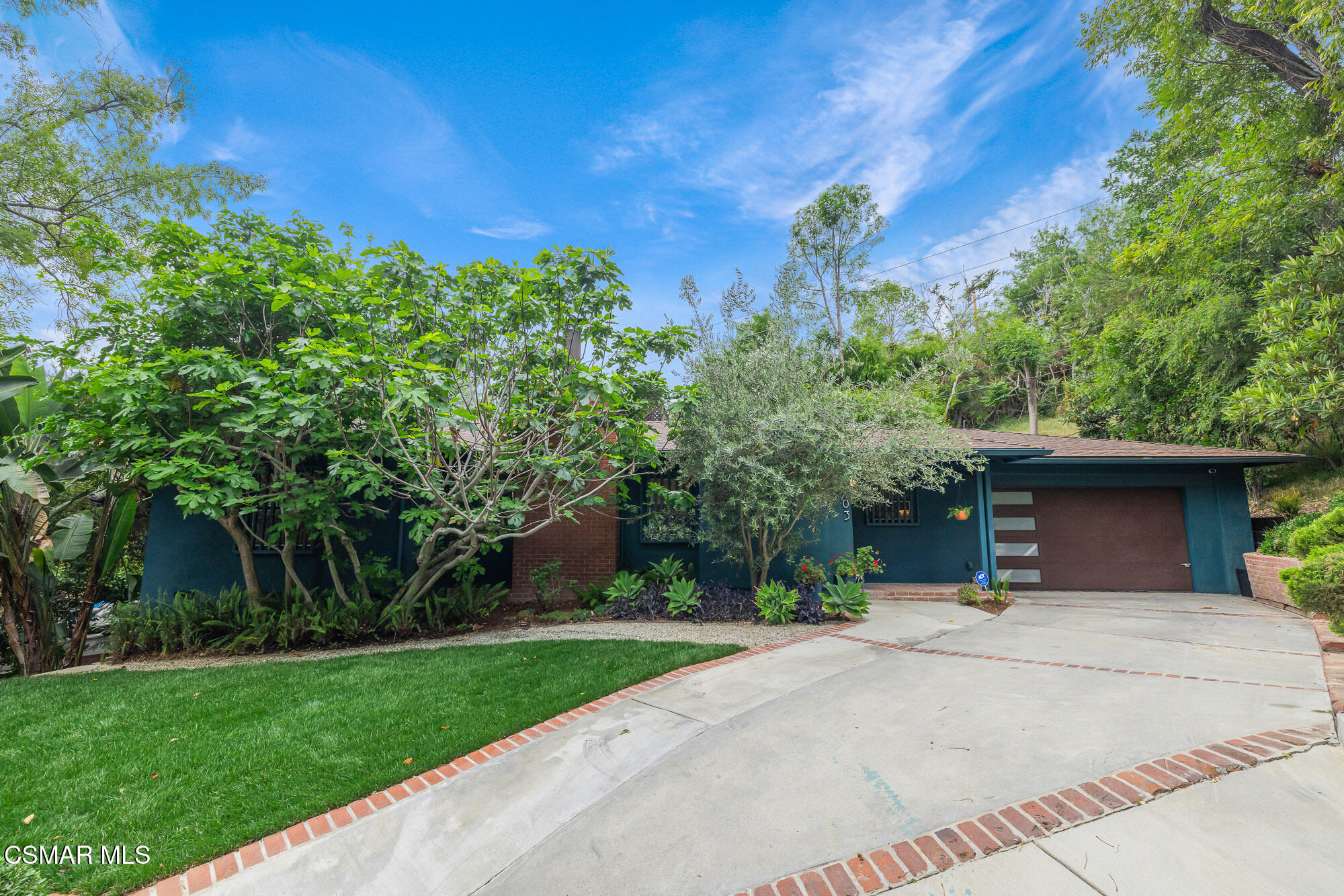 1303 Oak Hill Place